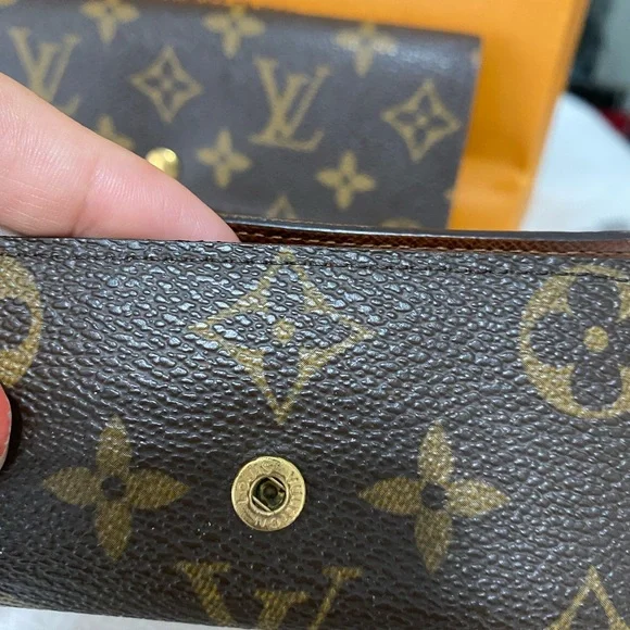 ♥️Louis Vuitton Monogram Wallet & key holder♥️ - Picture 13 of 17